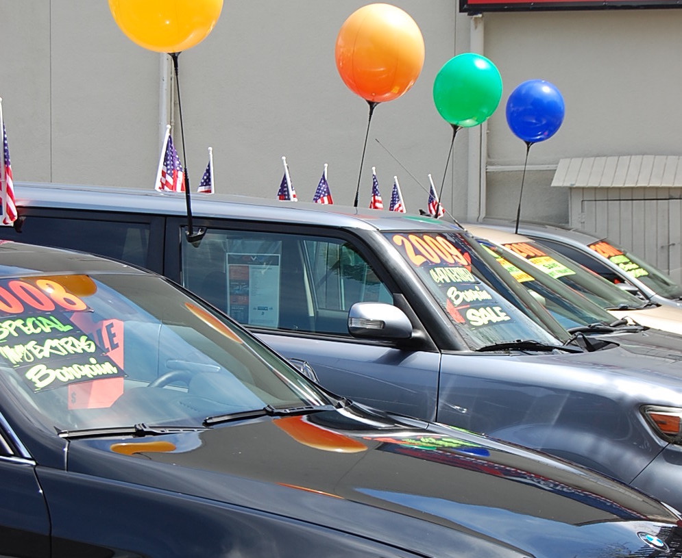 Used cars balloons